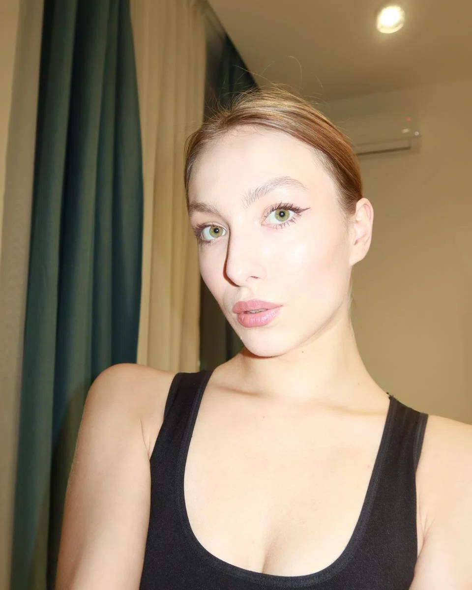 Olya, escort in Tokyo