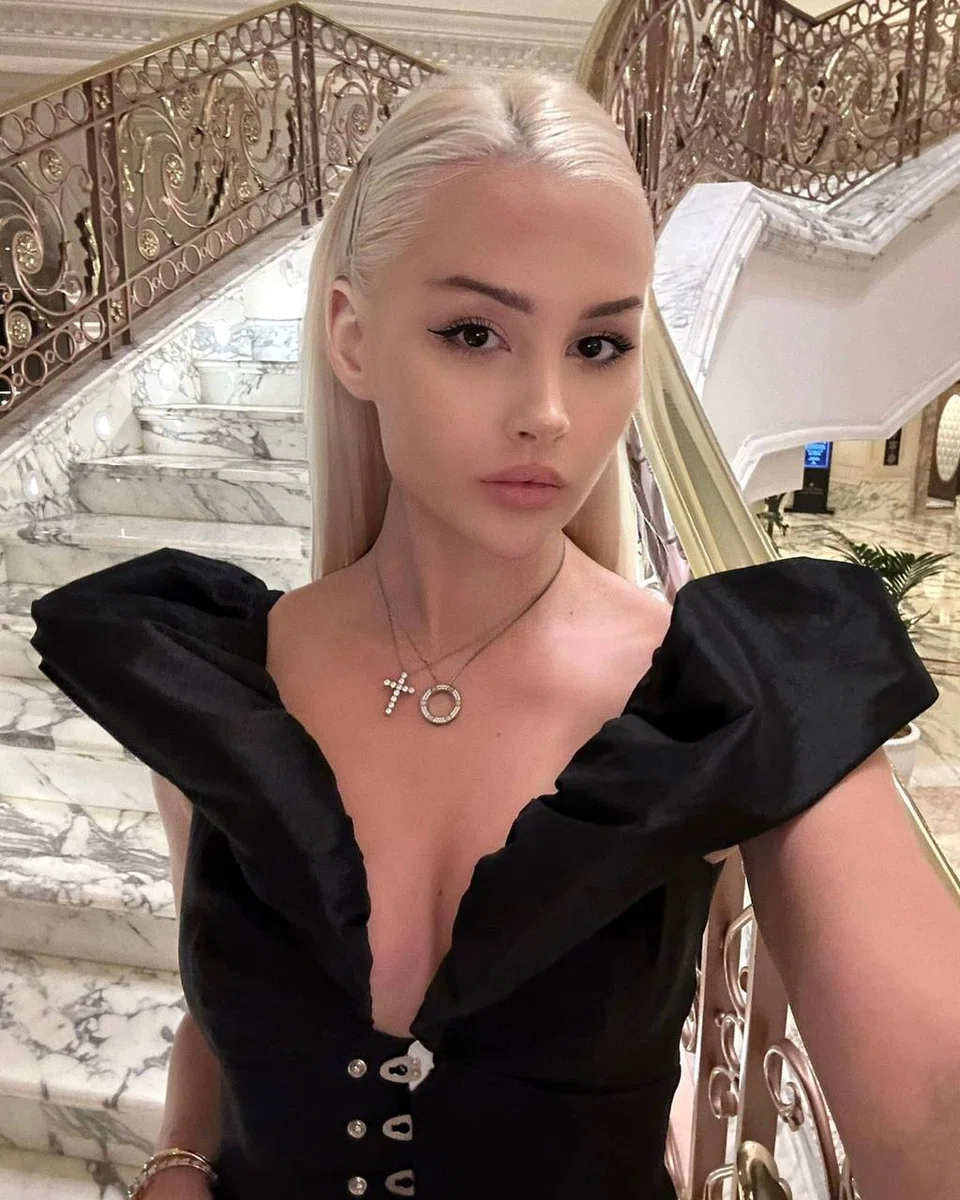 Alisa, escort in Monaco — photo 1 of 10