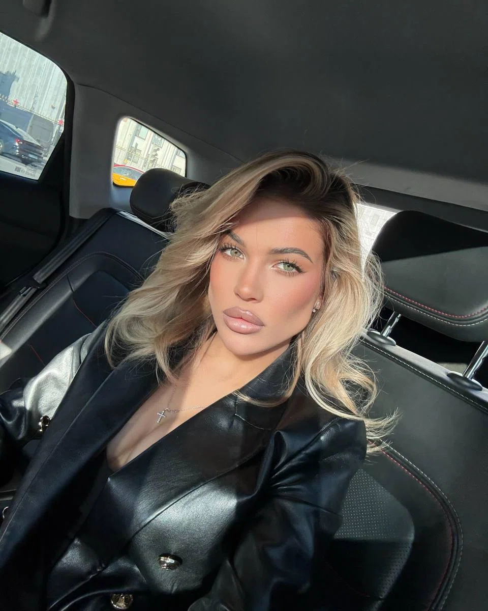 Olya, escort in Marbella