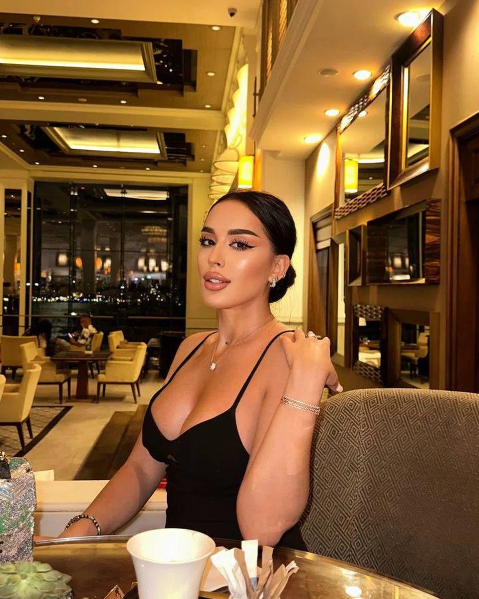 Caroline, escort in Mykonos