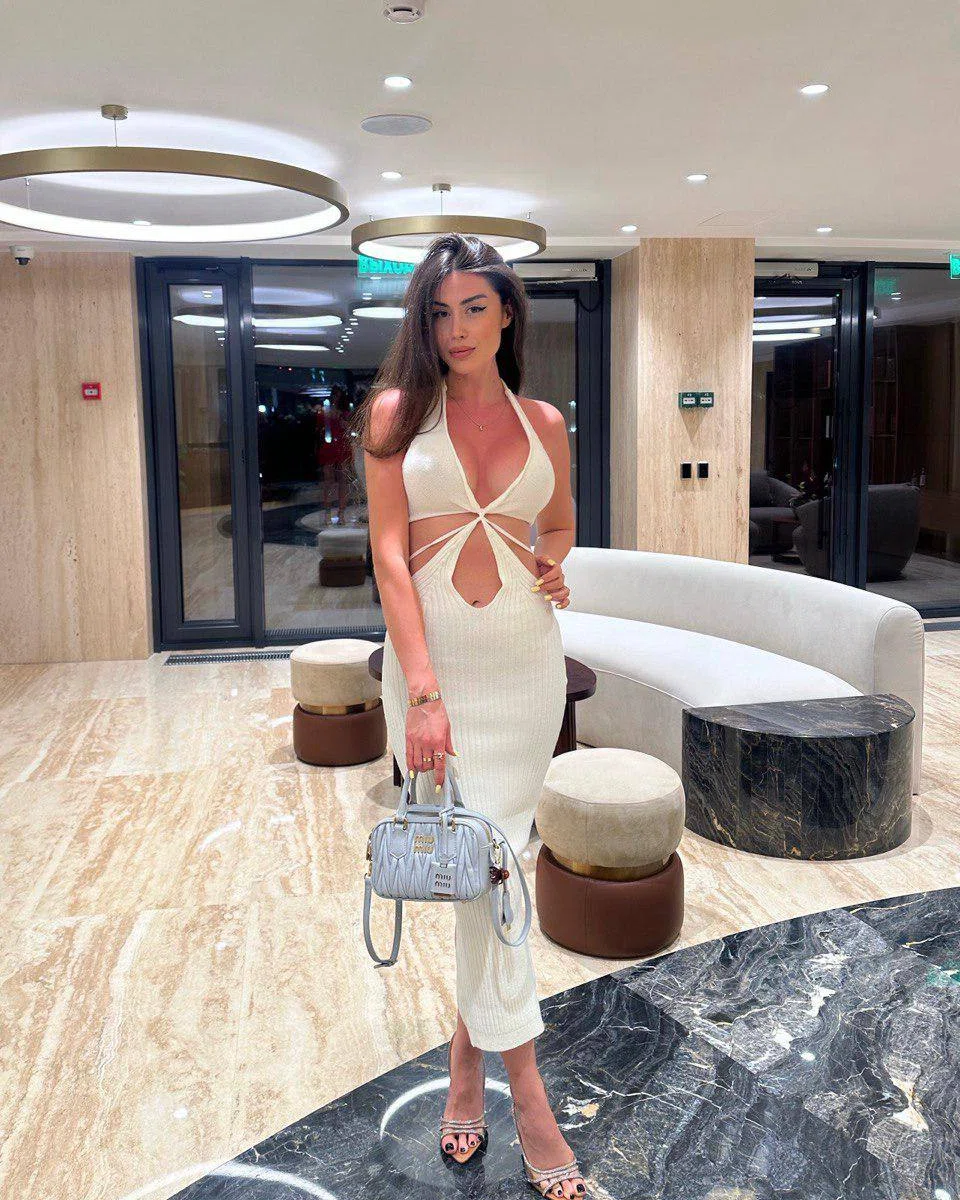Olesya, escort in Abu Dhabi
