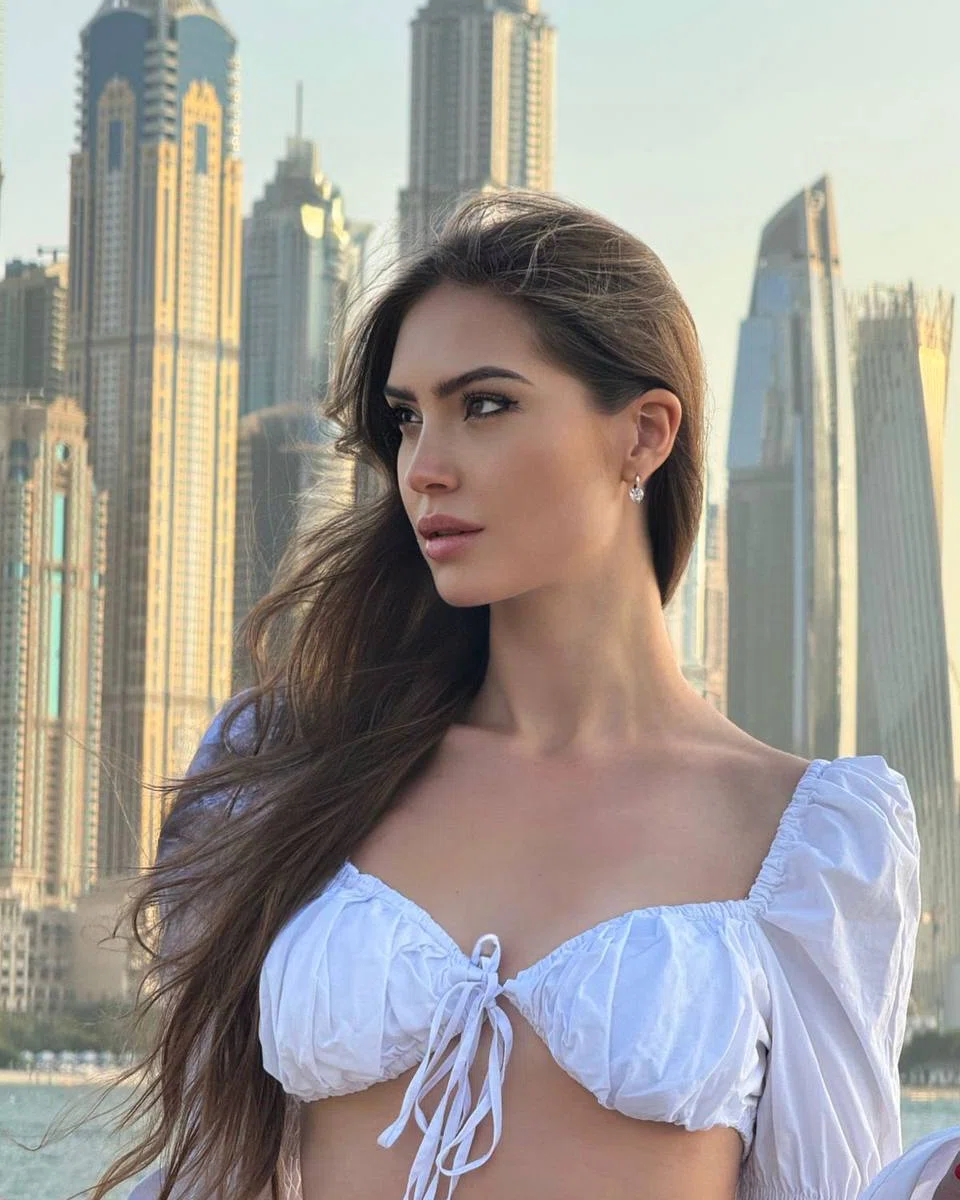 Madina, escort in Tokyo