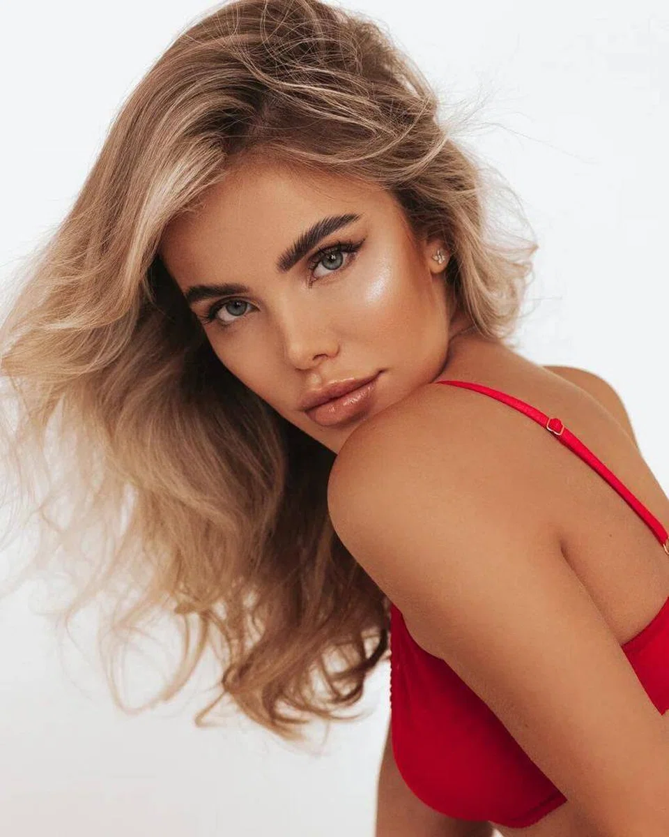 Anya, escort in Paris