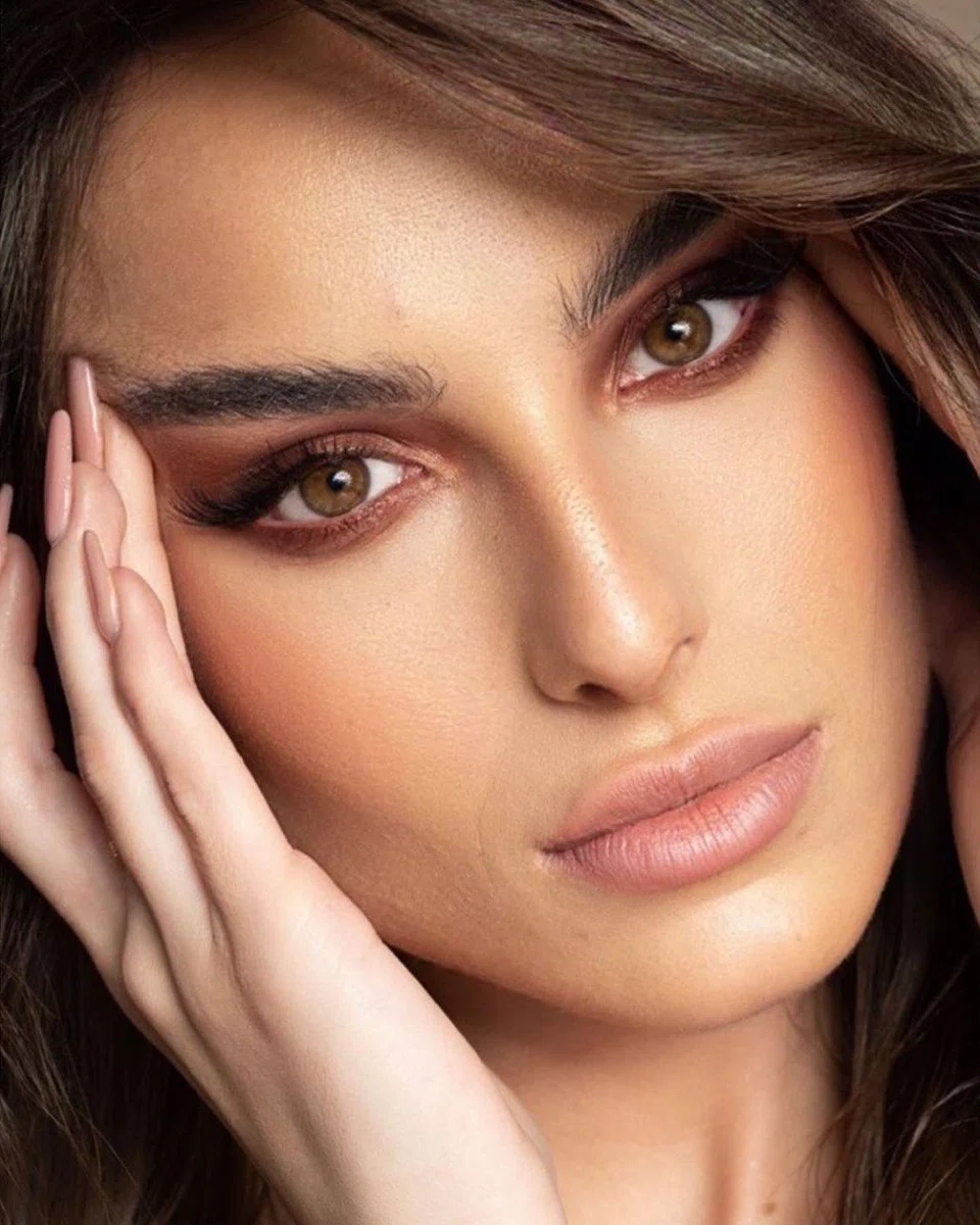 Lucie, escort in Dubai